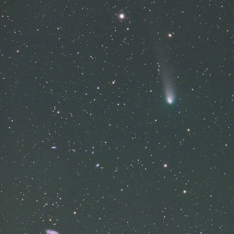 ＺＴＦ彗星（Ｃ/２０２０ Ｖ2）とＮＧＣ９０８