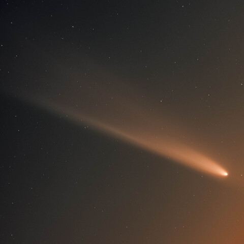 日本海に沈む紫金山・アトラス彗星10/13