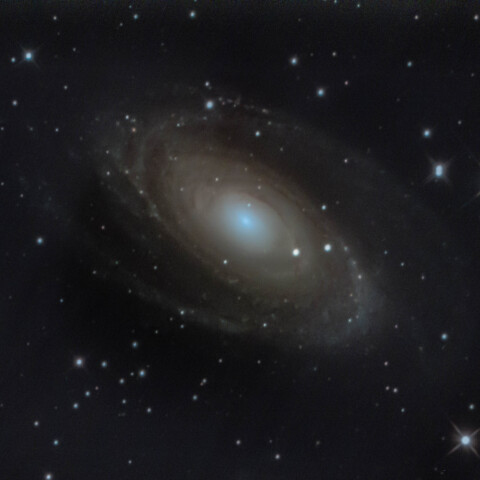 おおくま座のM81　ボーデの銀河