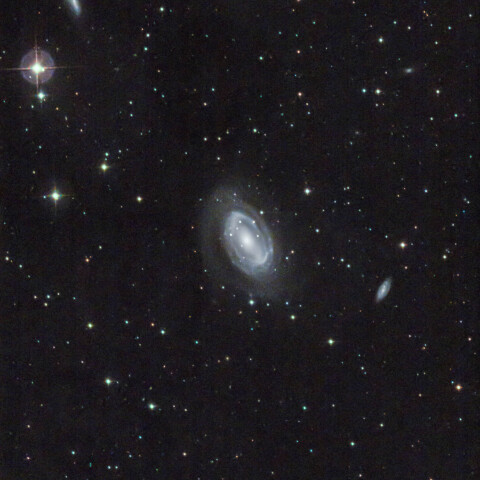 かみのけ座 NGC4725