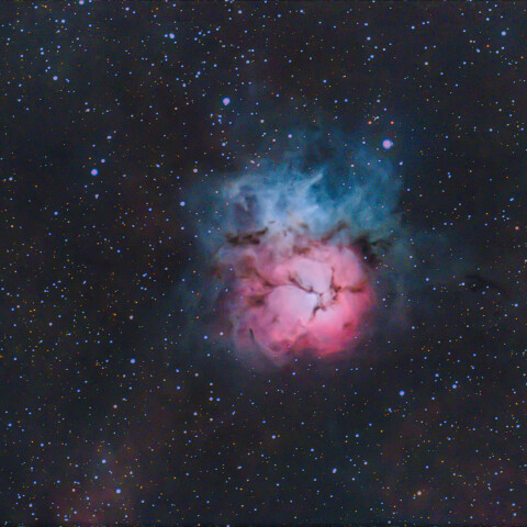 M20 三列星雲