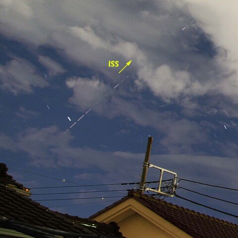 ★雲中を行くISS★
