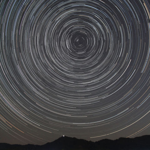 真北へ向かう道にて