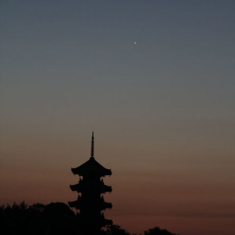 総社市 備中国分寺 五重塔に昇る水星