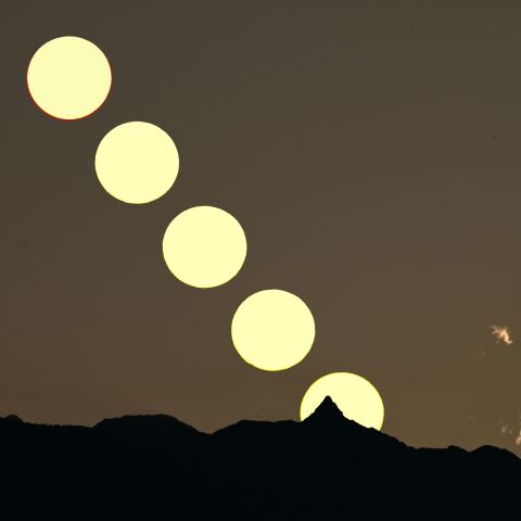 槍ヶ岳に沈む太陽