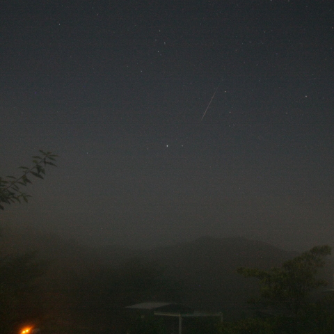 霧中のペルセウス群流星