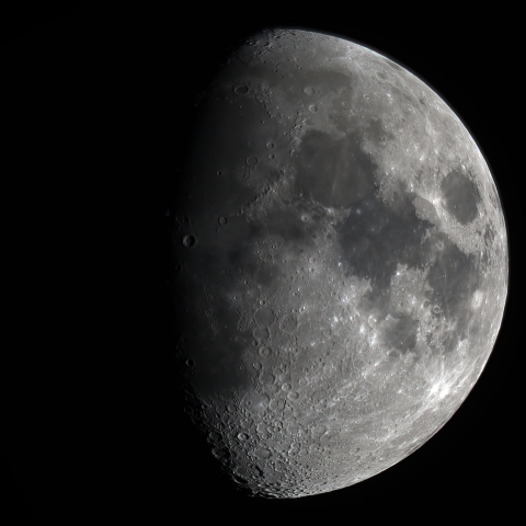 11/22の月（月齢9）