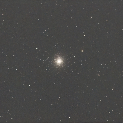 4/15のヘラクレス座球状星団（M13）