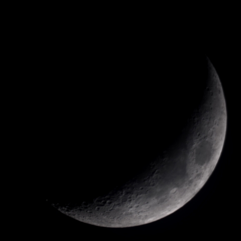 6/11の月（月齢5）