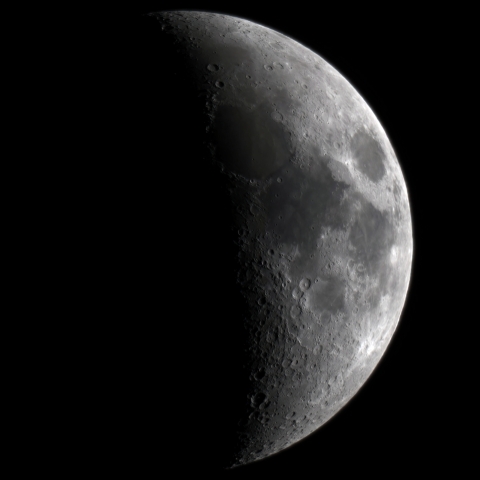 8/11の月（月齢7）