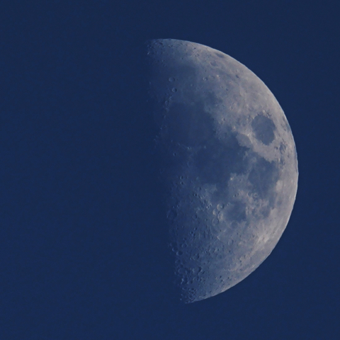 08/20の月