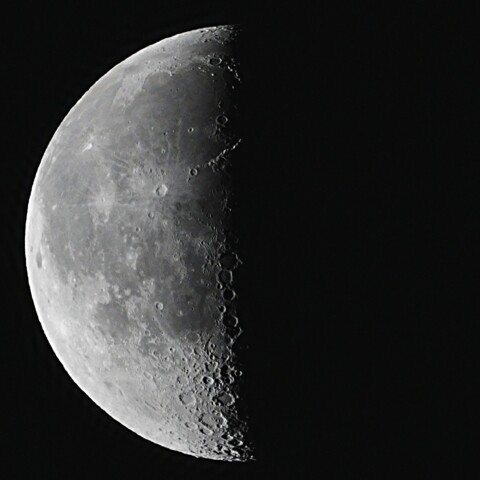 10/04の月