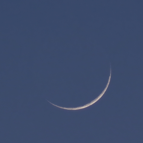 2022年3月の月齢2の月