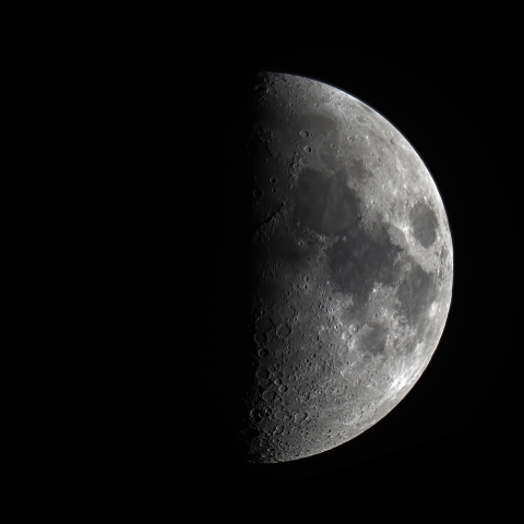 10/22の月（月齢8）