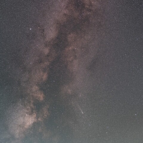 紫金山-アトラス彗星～1.100 au