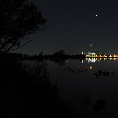 細月と水星昇る