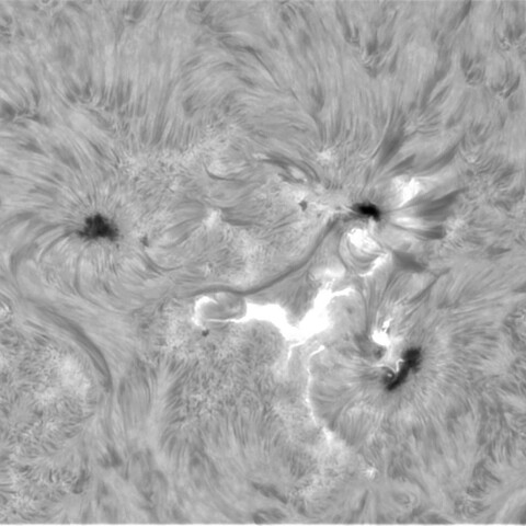 10月15日の太陽②（3854，3852M1.1フレア　）　