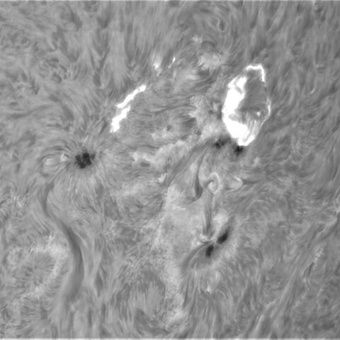 10月17日の太陽②（3854，3852M2.4フレア）　