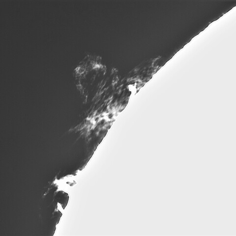 5月11日の太陽①(プロミネンス北東縁)