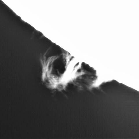 4月27日の太陽②（プロミネンス　７時方向）