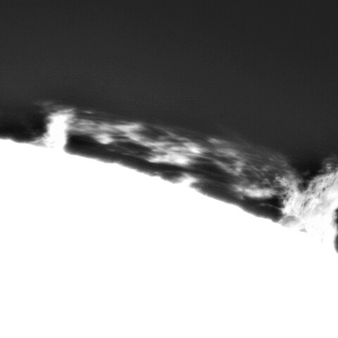 7月24日の太陽①（プロミネンス１０時方向 ）