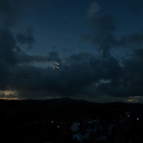 ケアンズ皆既日食　アマルーの奇跡