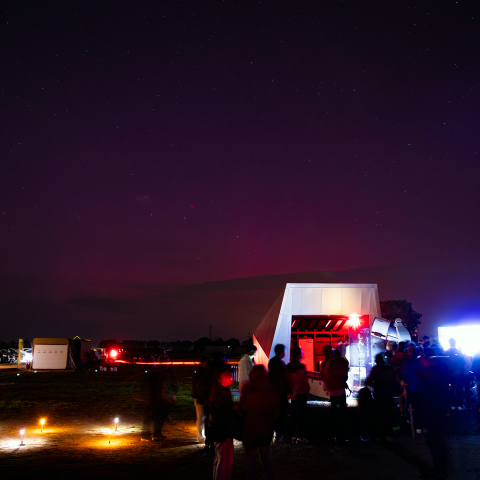 低緯度オーロラ