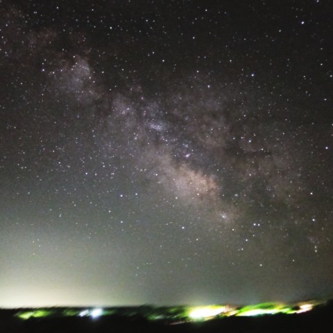 コンデジ固定撮影で写した夏の天の川
