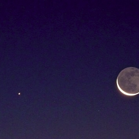 細い月と水星
