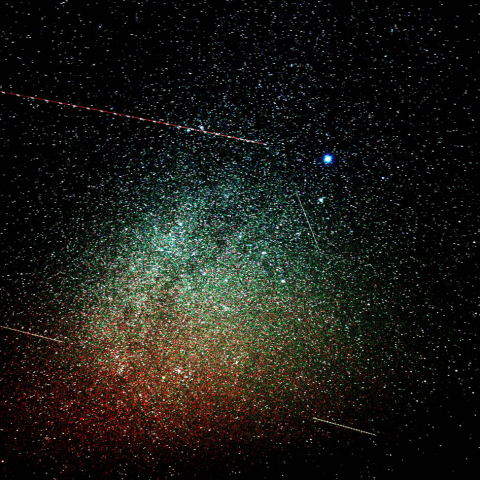 おおいぬ座の左下。