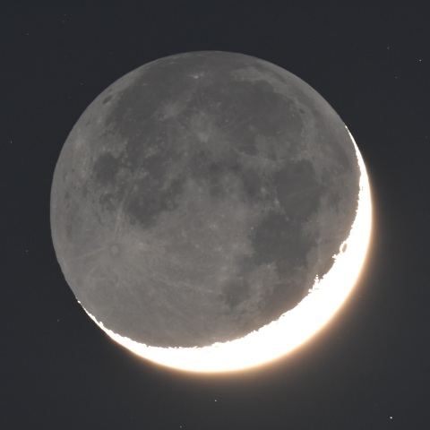 月 (2026/05/19)