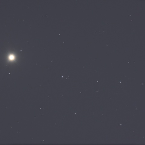 金星とプレアデス星団の接近 (2020/4/4)