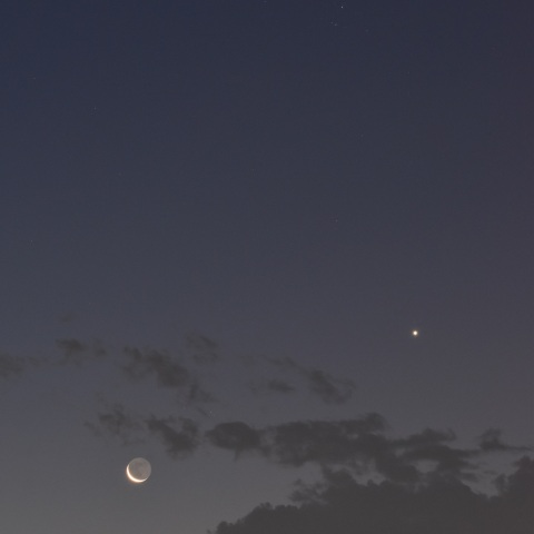 明け方の月・金星・M45 (2022/06/27)