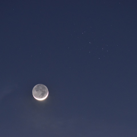 月とプレアデス星団(2023/04/22)