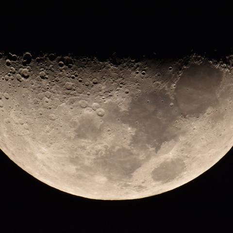 上弦前の月(2023/04/27)