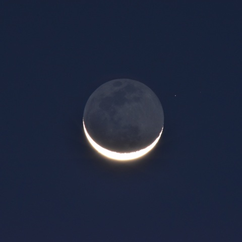 明け方の月 (2023/10/12)