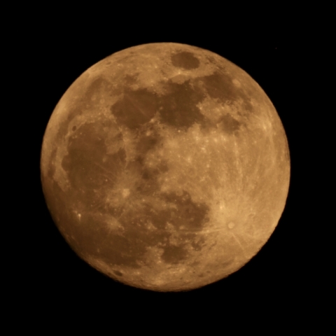 スーパームーン