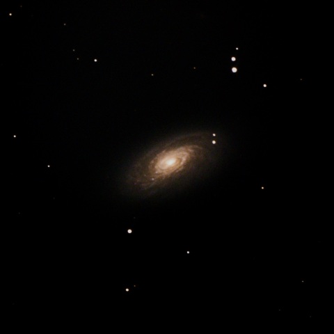 M88  渦巻銀河 かみのけ座