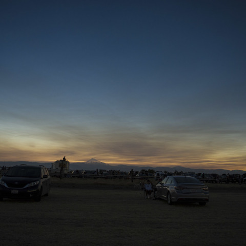 迫る月の影の終わり