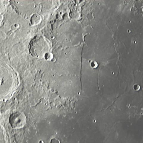 直線の壁 月齢10