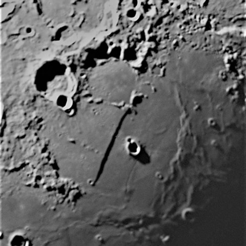 直線の壁とバート谷