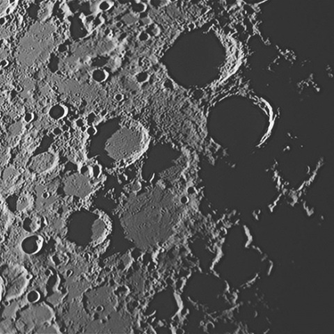 今年好期、月面　X