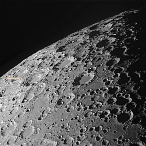 南東部マンチヌス左、多重クレーター？　4/27