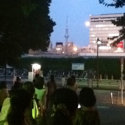 ブルームーンとスカイツリー