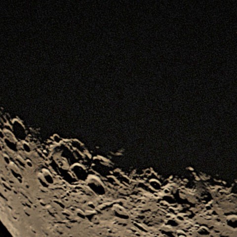 6月28日の月（月齢４.4）