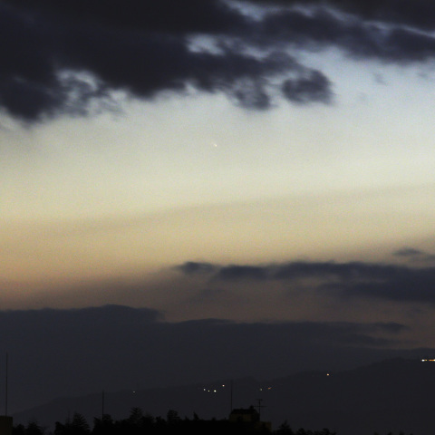 尾が見えてきたC/2011 L4