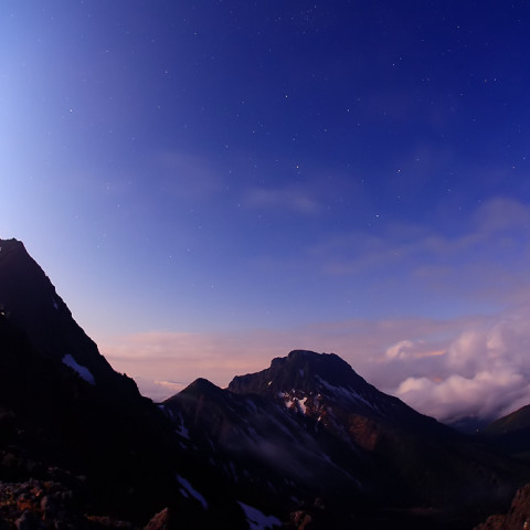 月夜の南八つとしし座