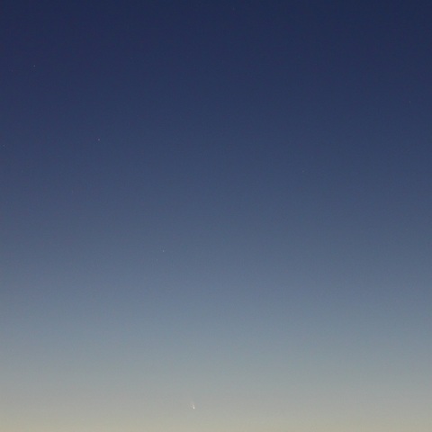 月とパンスターズ彗星