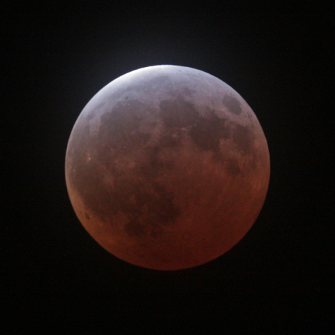 ４／４皆既月食