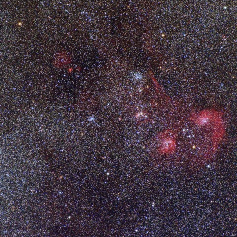 ぎょしゃ座中央部の星雲星団